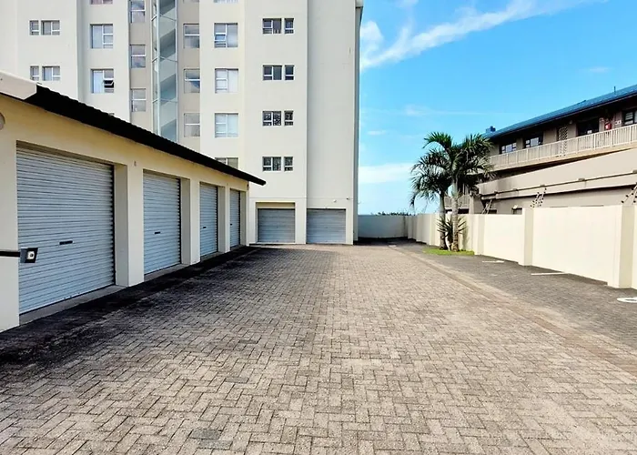 Luxury 4 Bedroom Apartment